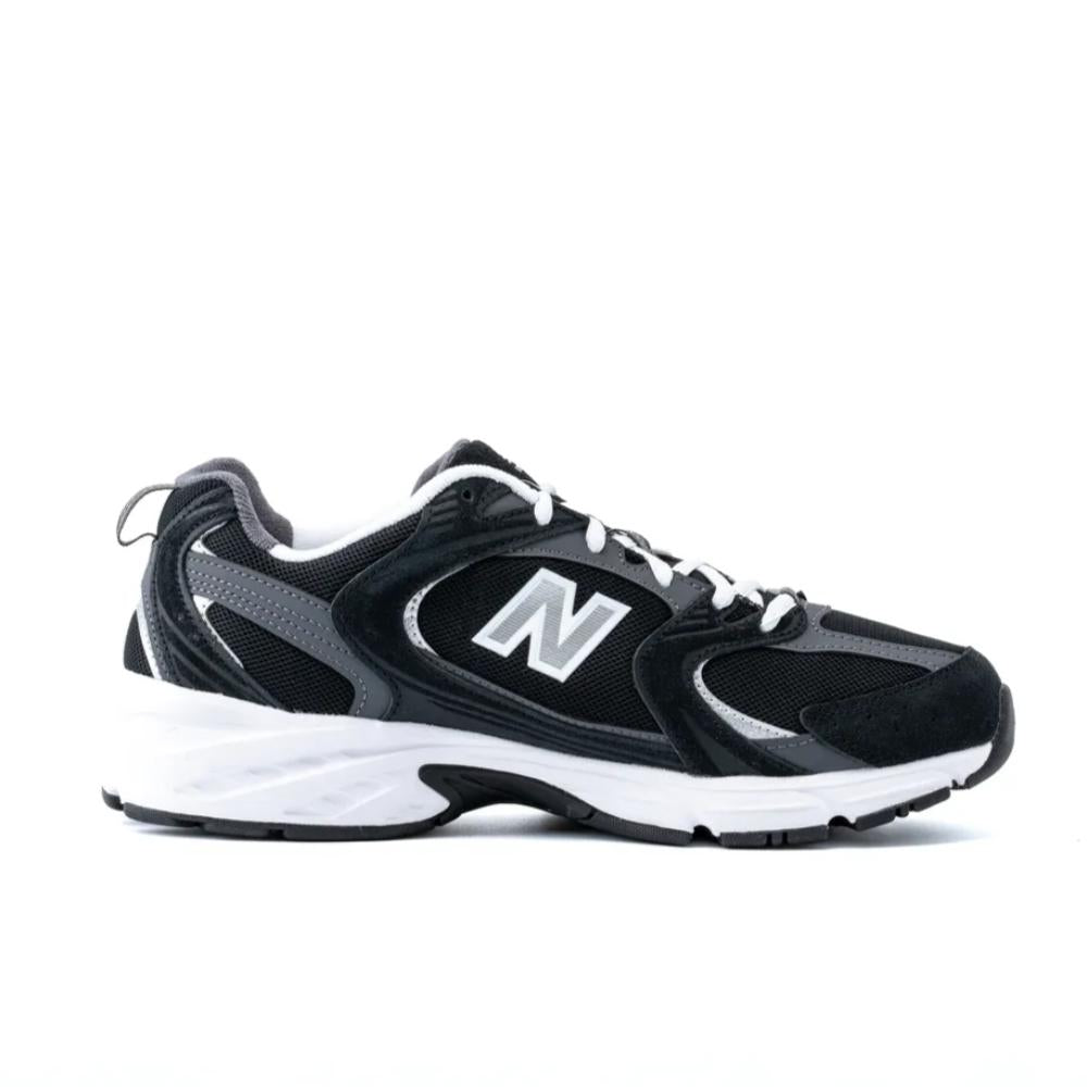 New Balance 530 Classic Black Low-Top Sneakers