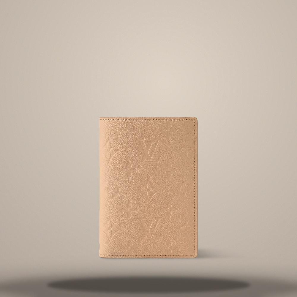 Louis Vuitton Men's Hazelnut Brown Passport Cover M28991