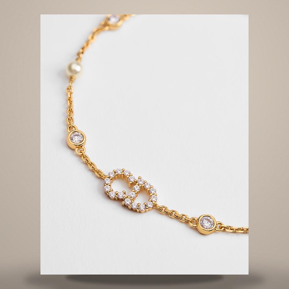 DIOR Gold-Finish Metal White Resin Pearl Crystal Bracelet B3106WOMZI D301
