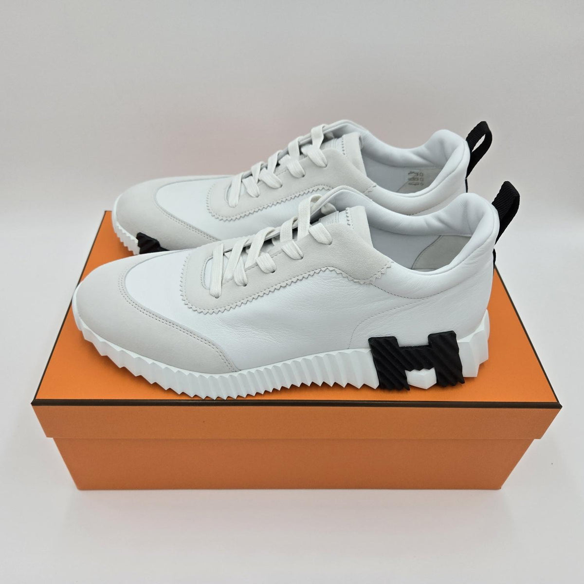 HERMES Bouncing Low-Top Sneakers White Leather H242810ZH90