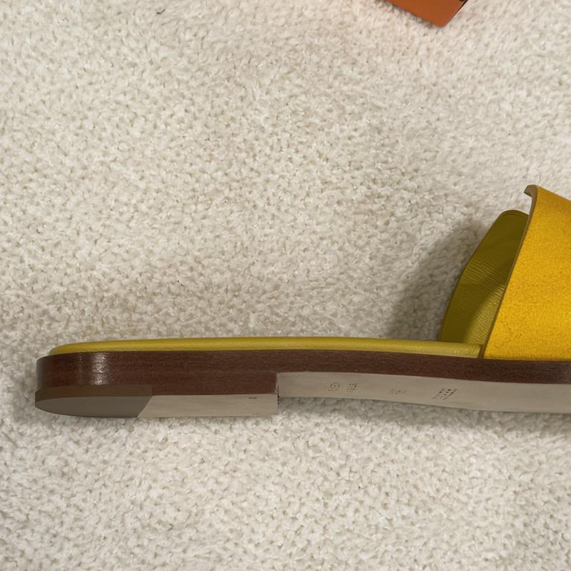 HERMES Suede Calfskin Oran Sandals Gold Yellow Women’s