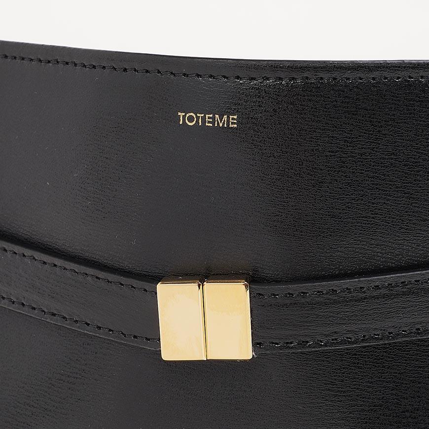 Toteme Women’s Belted Crossbody Bag Black Leather 261WAM0052 LE0025