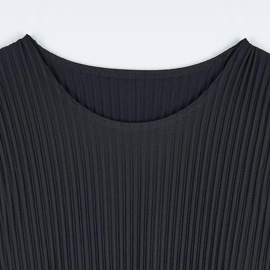 Issey Miyake Homme Plissé SS26 Men’s Pleated Short Sleeve T-Shirt HP67JK520 15