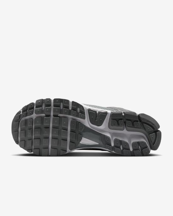 Nike Zoom Vomero 5 Men’s Sneakers HF1553 003 DOM