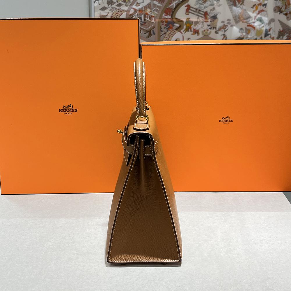 HERMES Sellier Kelly 28 Gold Leather Tote Bag with Gold Hardware