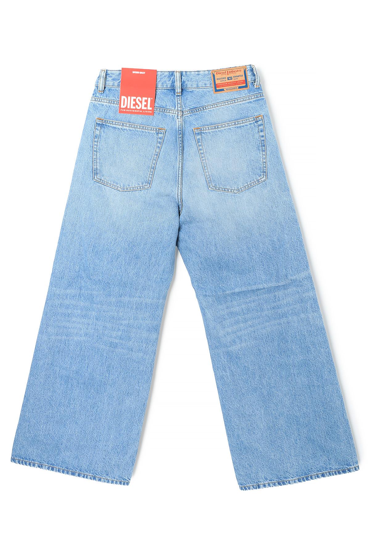 DIESEL Light Blue 1996 DSIRE Mid Rise Straight Leg Denim Jeans