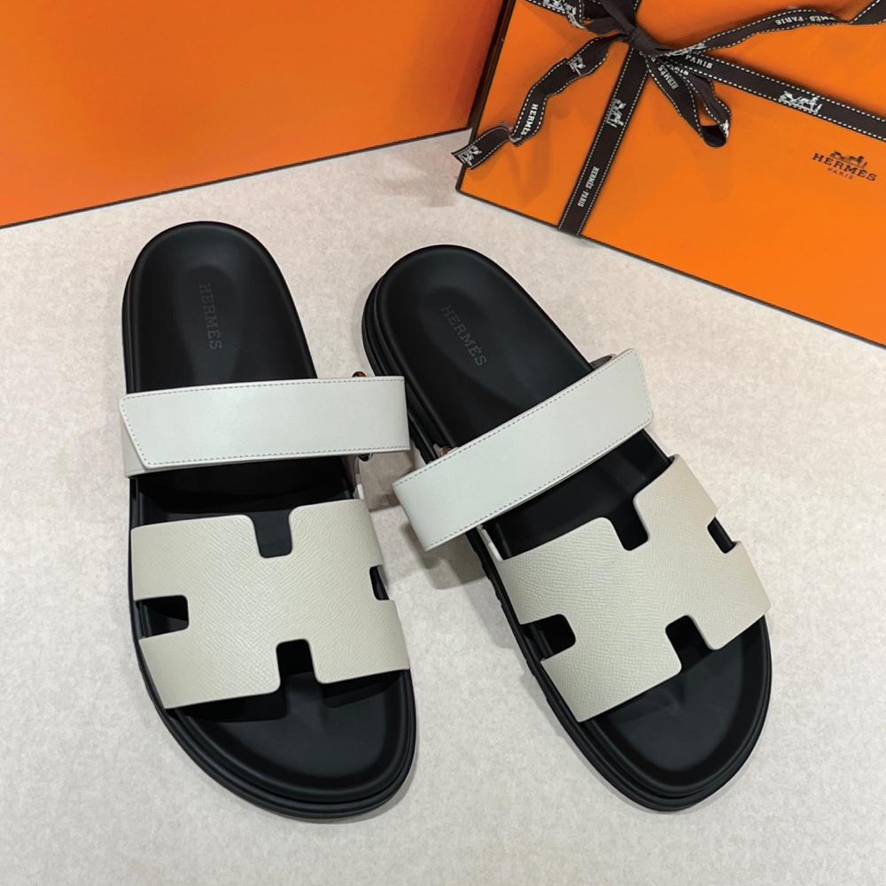 HERMES Mens Chypre Sandals Epsom Calfskin Light Gray