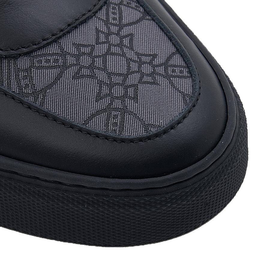 Vivienne Westwood Women’s ORB Print Low Top Sneakers 7502005CW C001L N401