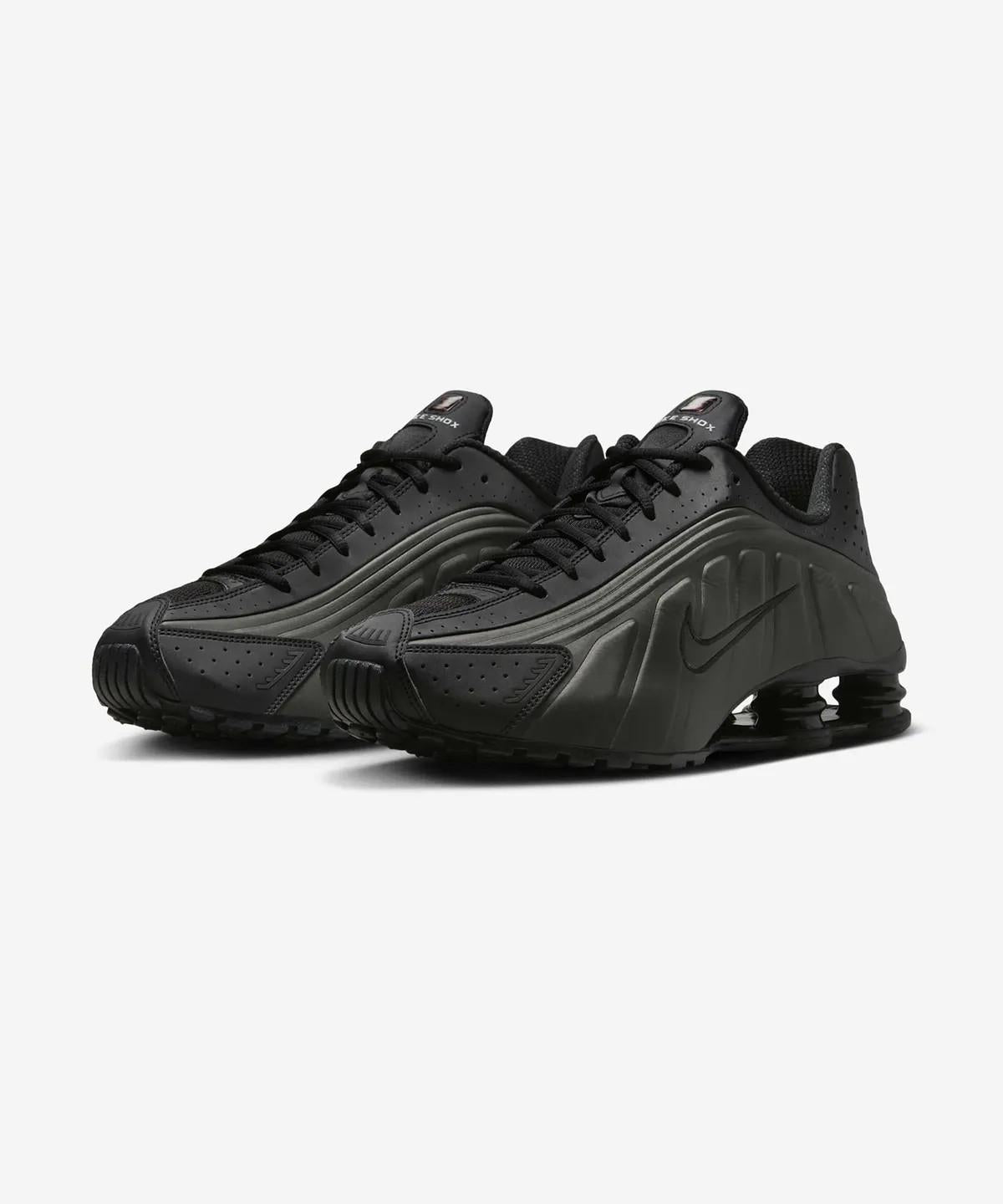 Nike Shox R4 Black Bright Crimson Low-Top Sneakers HQ1988 001