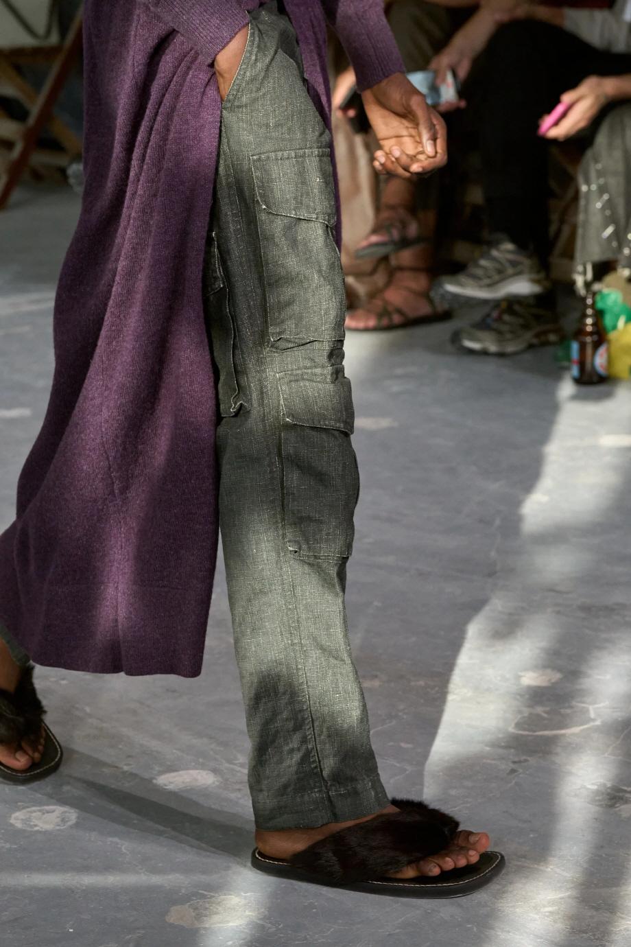 Dries Van Noten Coated Linen Cargo Pants Men 241 020935 8372 605