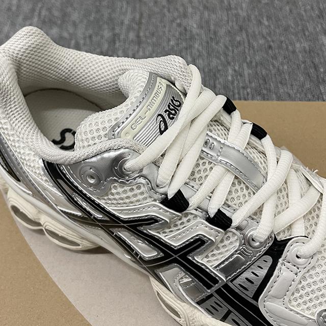 Asics Gel Nimbus 9 Low-Top Sneakers Unisex 1201A424 105