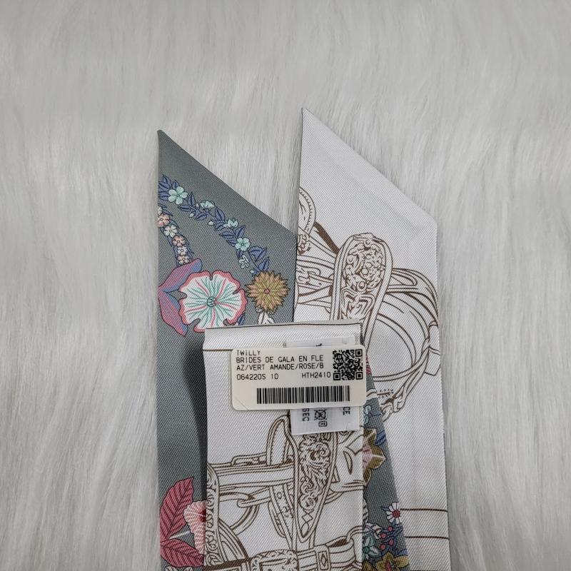 HERMES Brides de Gala en Fleurs Silk Scarf Women H064220S 10