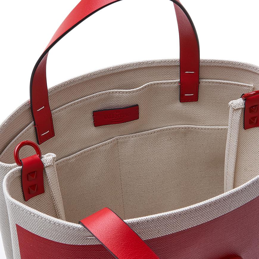 VALENTINO Garavani V-Logo Signature Leather Tote Bag