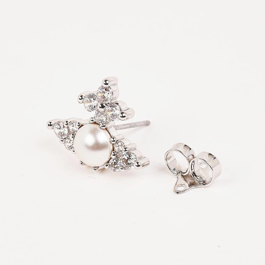 Vivienne Westwood SS26 Women Fedora Pearl Earrings 6201034Y P373
