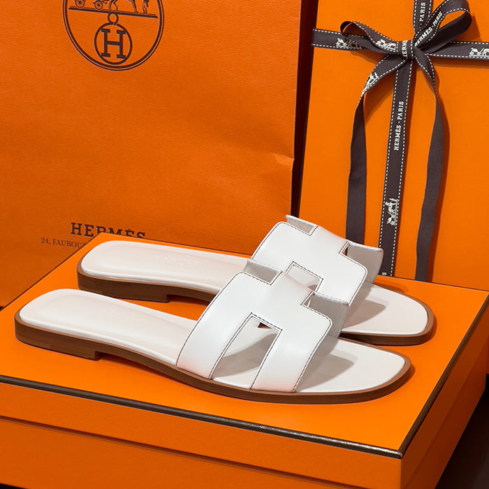 HERMES Oran Sandals Calfskin Blanc White Slippers
