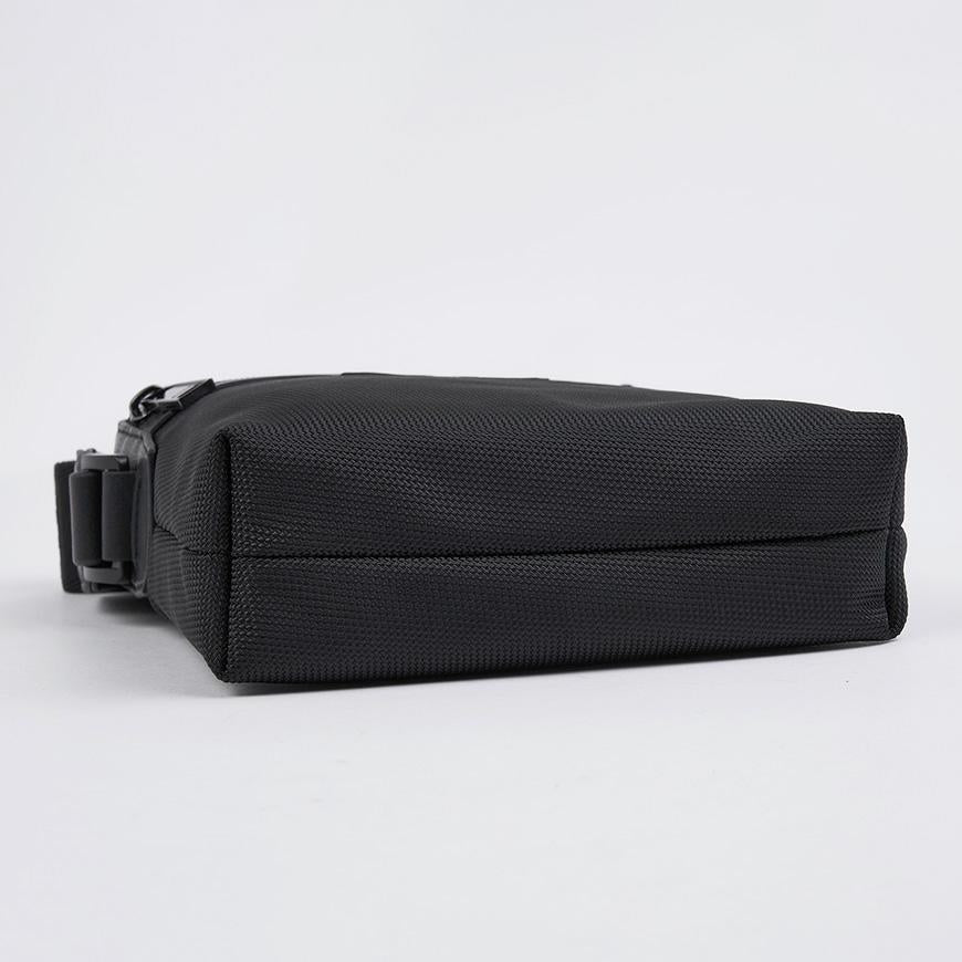 HUGO BOSS Men’s Structured Crossbody Bag 50536169 001