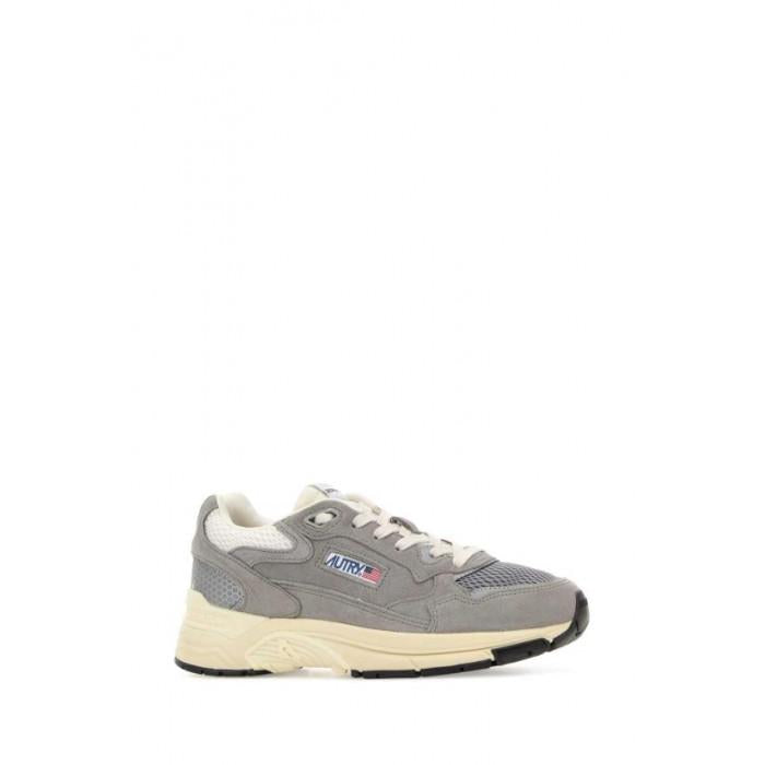 AUTRY Hyperway Women's Low Top Sneakers HYLW UM15