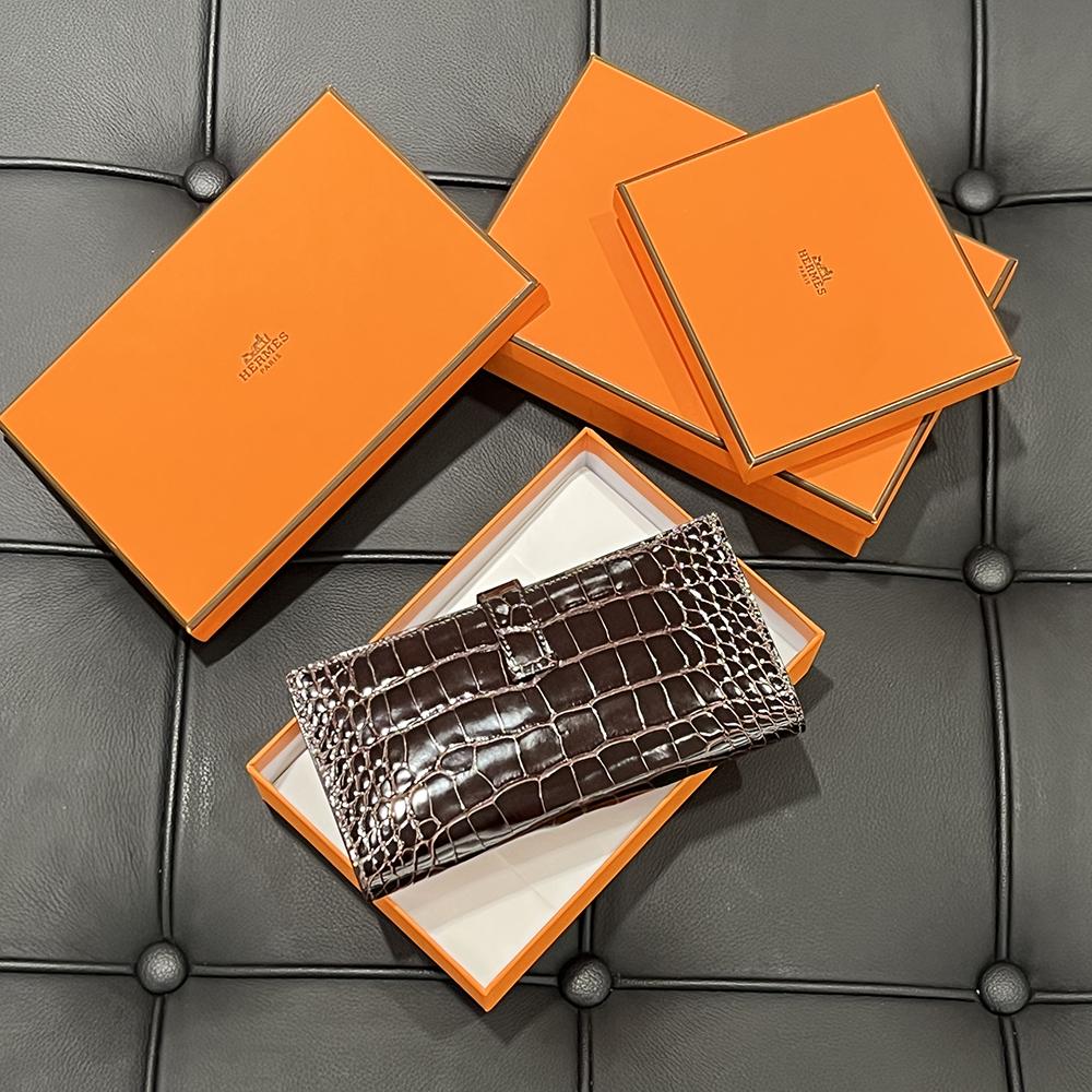 HERMES Deep Brown Shiny Alligator Long Wallet Silver Hardware