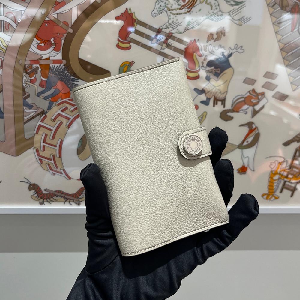 HERMES Epsom Calfskin RMS Passport Holder Wallet Beton