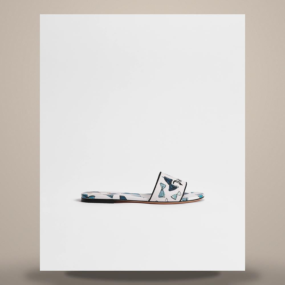 DIOR Dway Slide Blue White Dior Bow Embroidered Cotton Sandals KCO610BOW S60W
