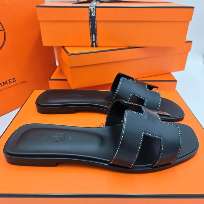 HERMES Oran Black Leather Women’s Sandals