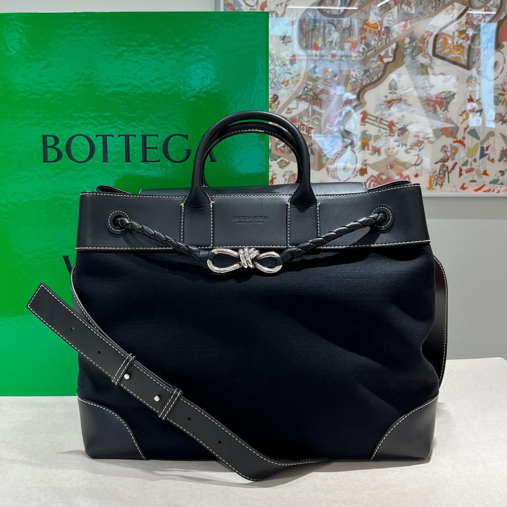 Bottega Veneta Canvas Tote Bag with Leather Trim Large Andiamo Voyager