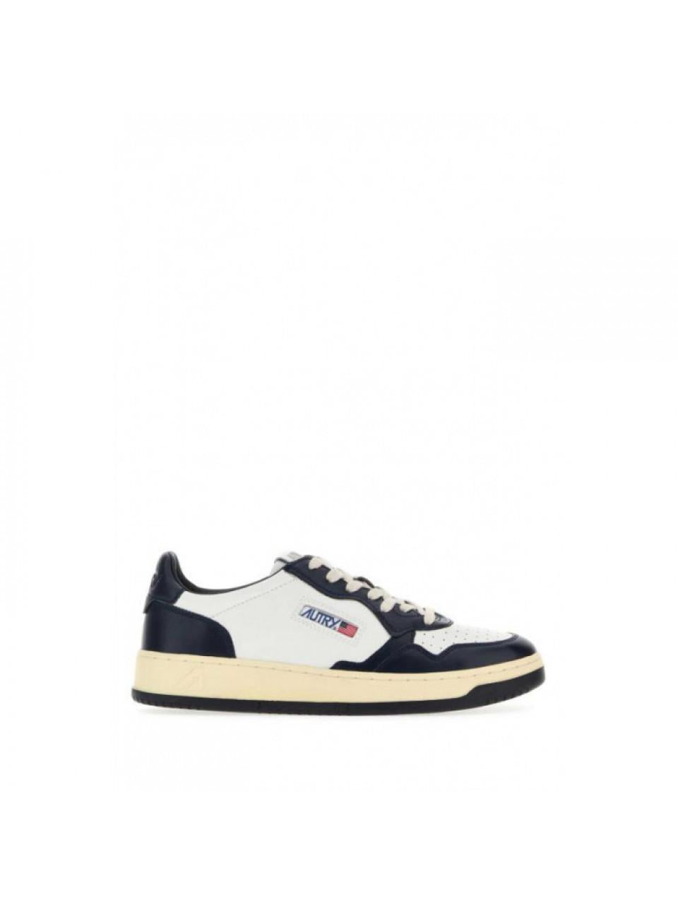 AUTRY Medalist Low Leather Sneakers White Black Men