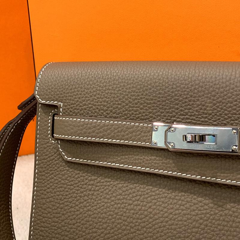 HERMES Etoupe Monochrome Kelly Depeches 25 Leather Pouch