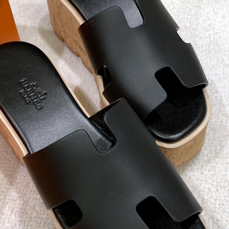 HERMES Women’s Wedge Eze 30 Sandals Calfskin Suede Black