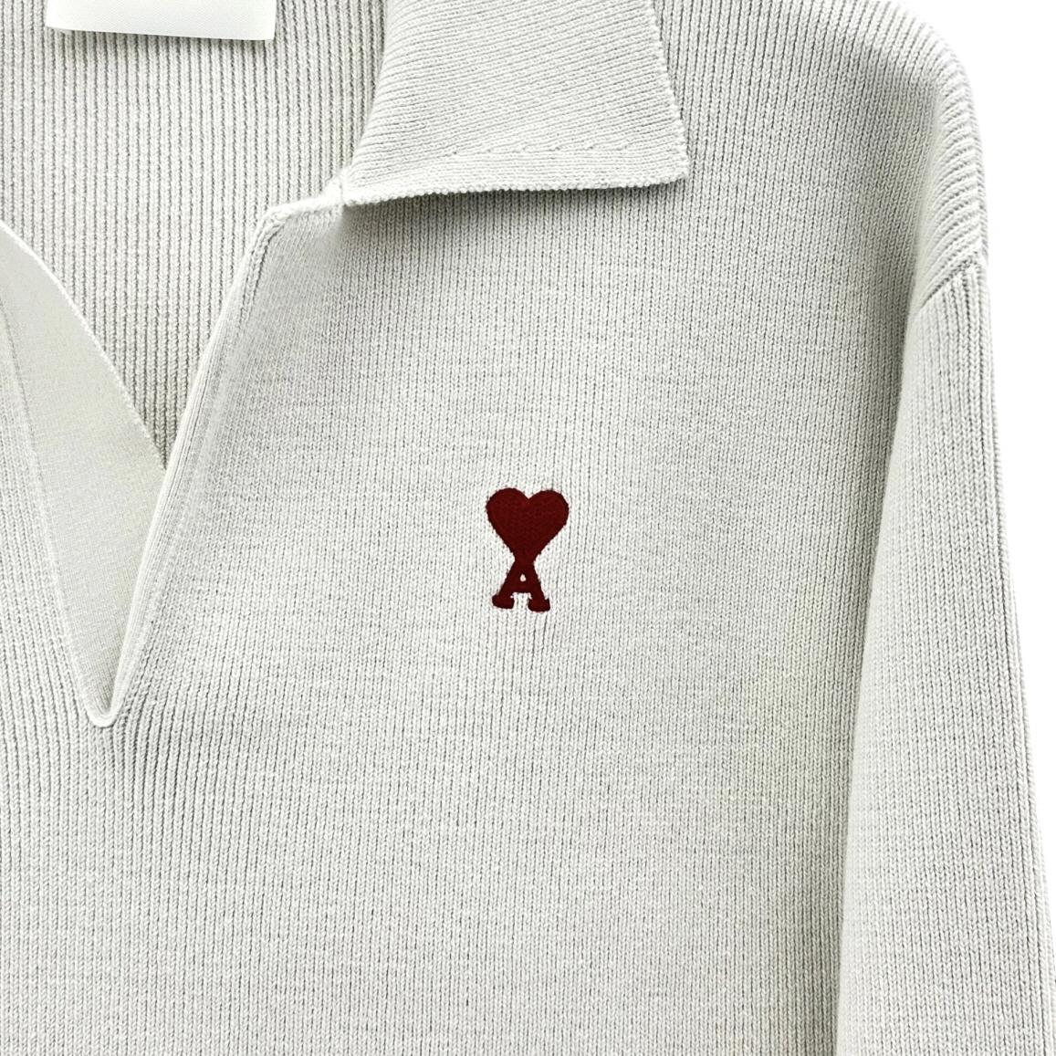 AMI Heart Logo Collar Knit V-Neck Sweater Unisex UPL346 193