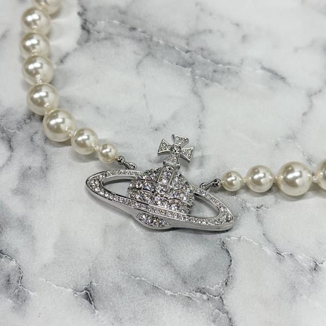 Vivienne Westwood Pearl Bas Relief Orb Choker Necklace