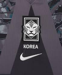 Nike Training T-Shirt for Men IR0920 010 DOM