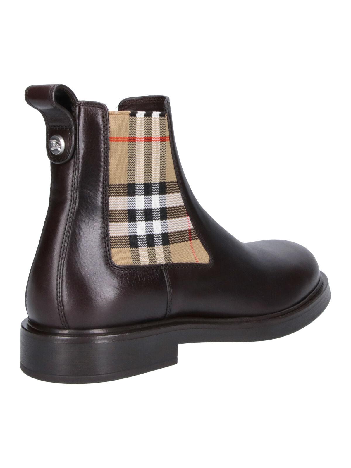 BURBERRY Leather Chelsea Boots Black Men