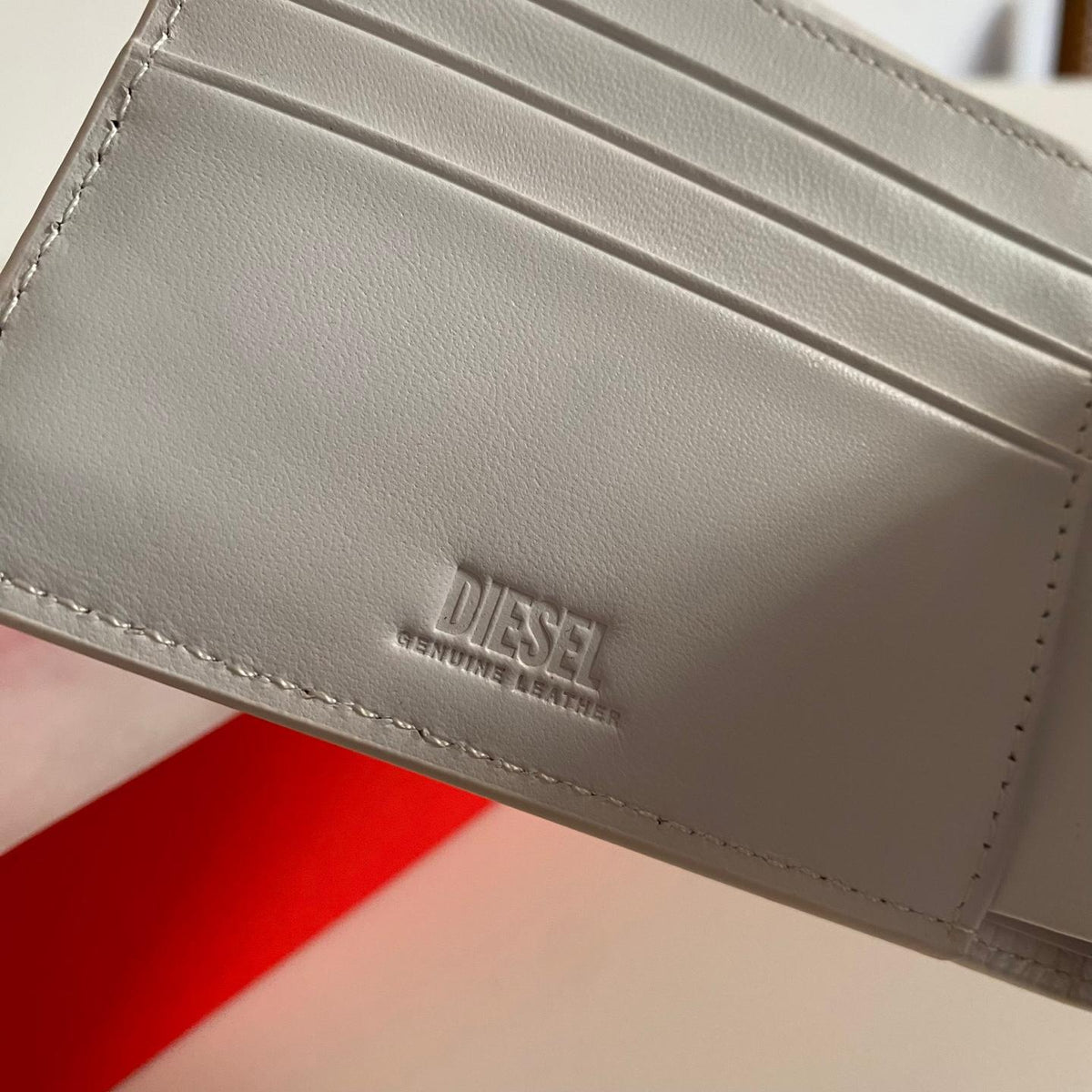 DIESEL Men's White Leather D Logo Bifold Wallet X08433PR818 H6196