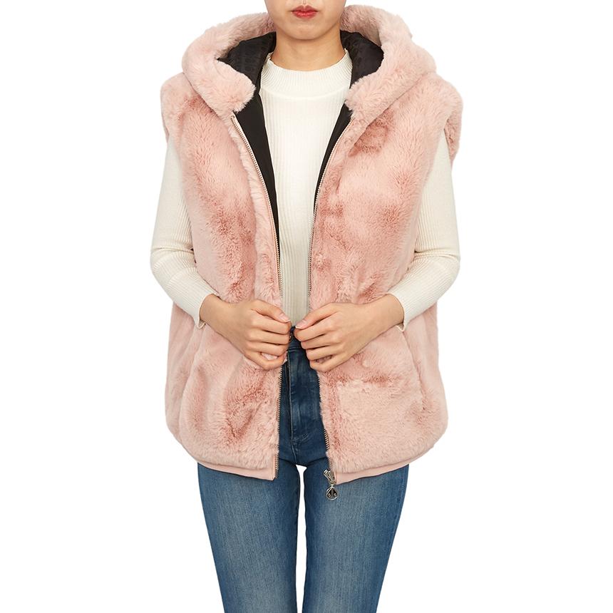 Moose Knuckles Women’s Hooded Fur Vest Black