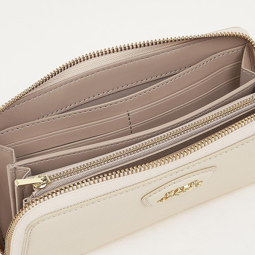 Marc Jacobs Women’s Leather Continental Long Wallet
