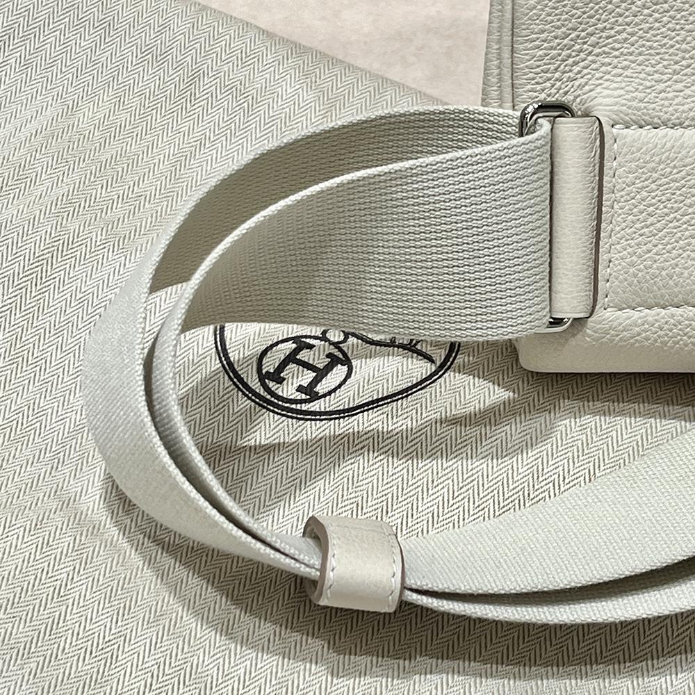 HERMES White Togo Leather Herbag PM Backpack Palladium Hardware