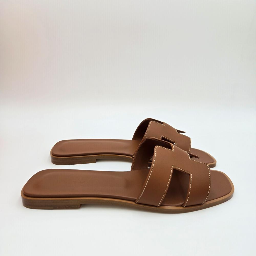 HERMES Oran Sandals Women Leather Gold Color Slides