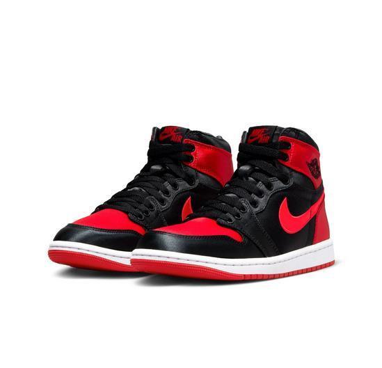 Air Jordan Women’s Air Jordan 1 Retro High OG Satin Bred Sneakers FD4810 061