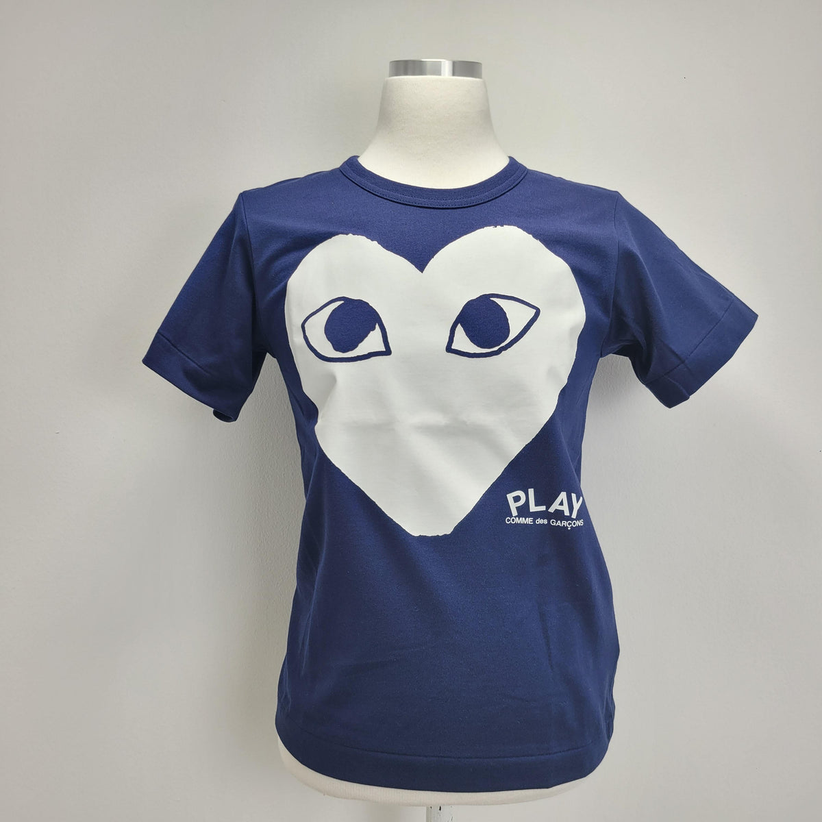 Comme des Garcons Women’s Big Heart Logo Navy Short Sleeve T-Shirt P1T179