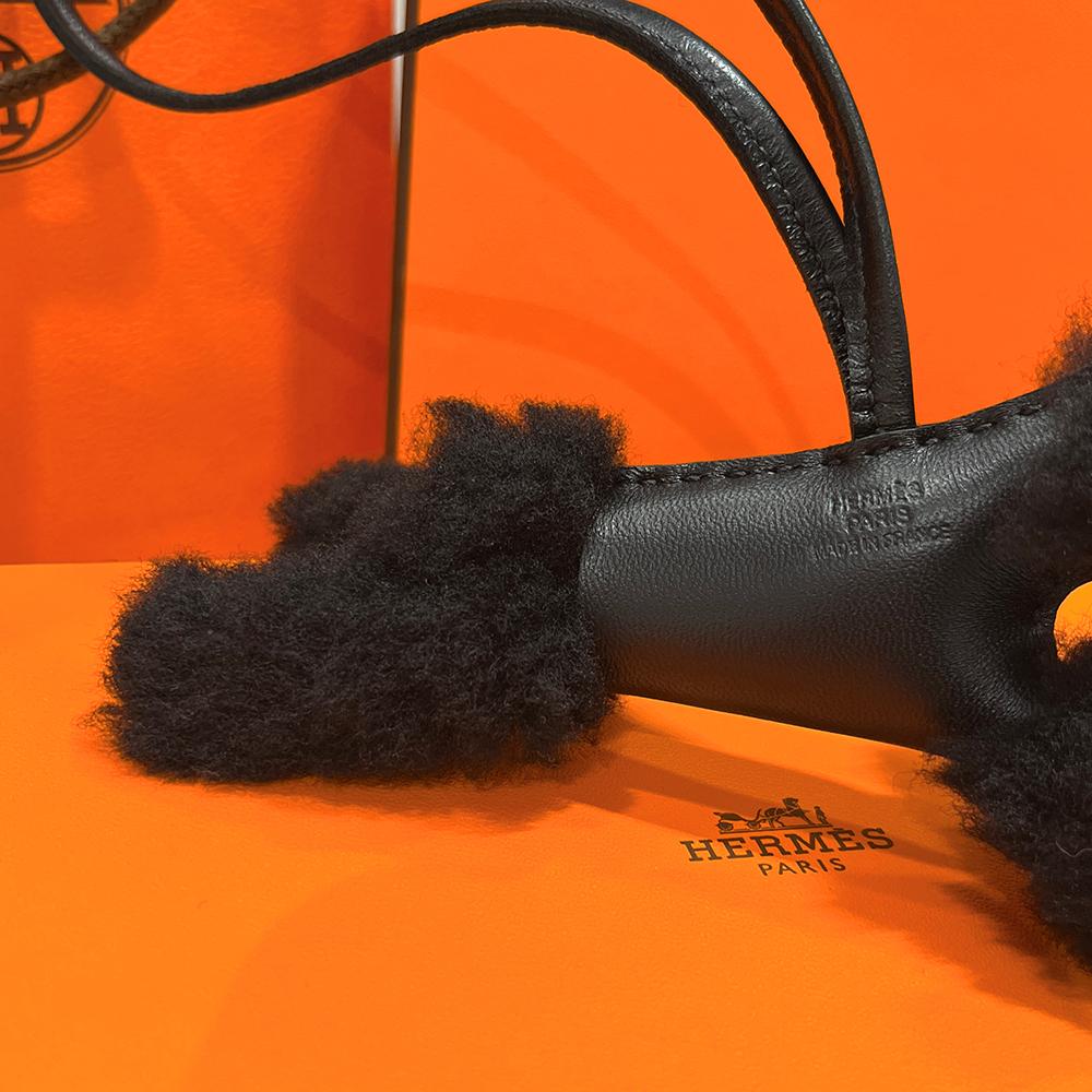 HERMES Merino Wool All Black Dog Charm Keyring Unisex