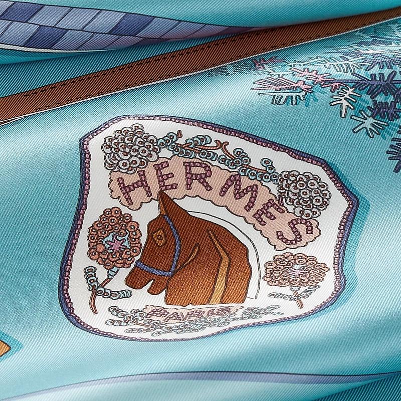 HERMES Promenade Coquette Silk Scarf 70cm Women