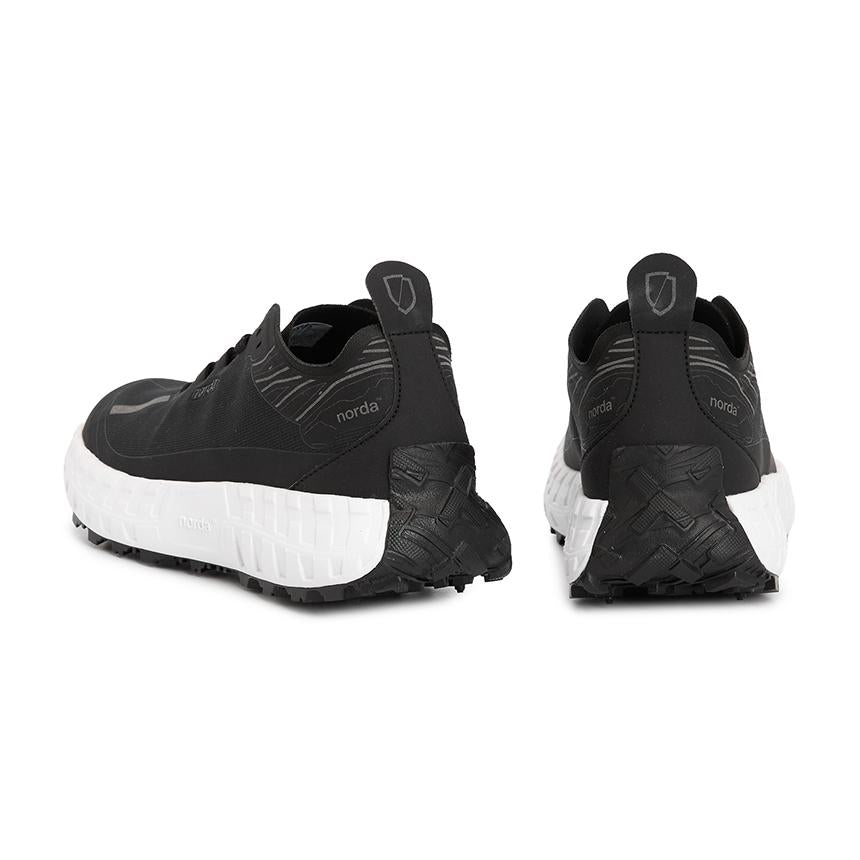 norda Women’s Running Shoes Black Low-Top Sneakers