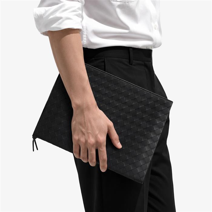 Bottega Veneta Intrecciato Leather Clutch Bag Brown