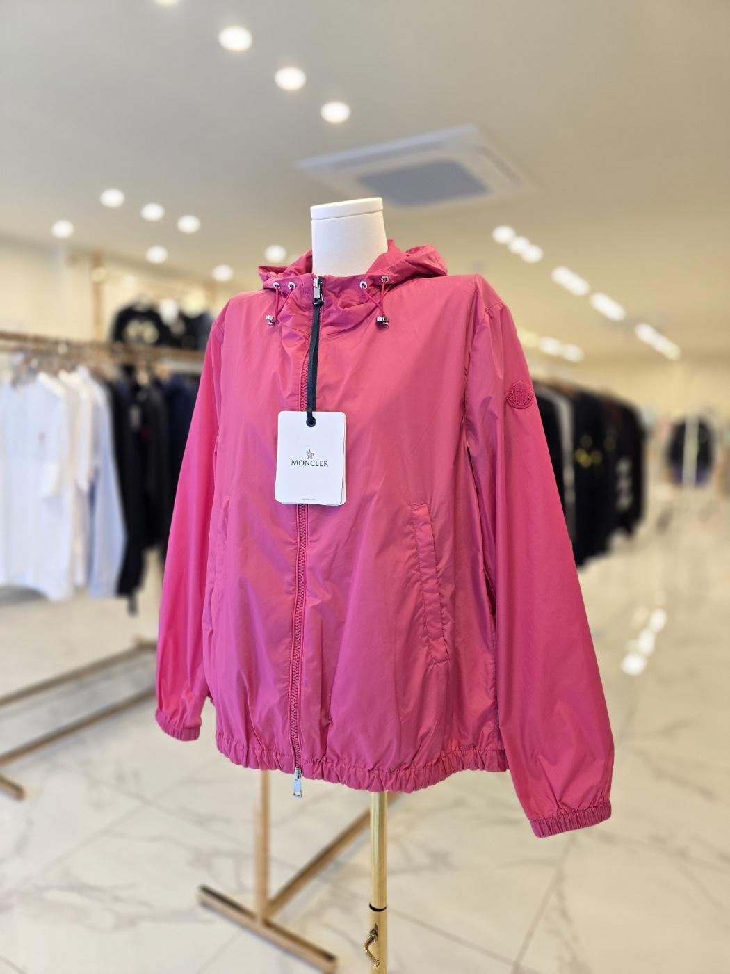 Moncler Bubblegum Pink Boissard Women’s Rain Jacket 1A00097 539YH 520