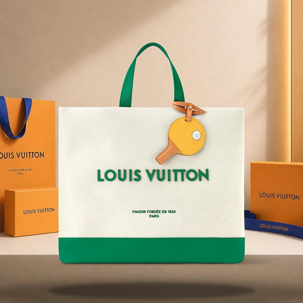 Louis Vuitton Ecru White Grass Green Shopper Tote MM Clutch M29327