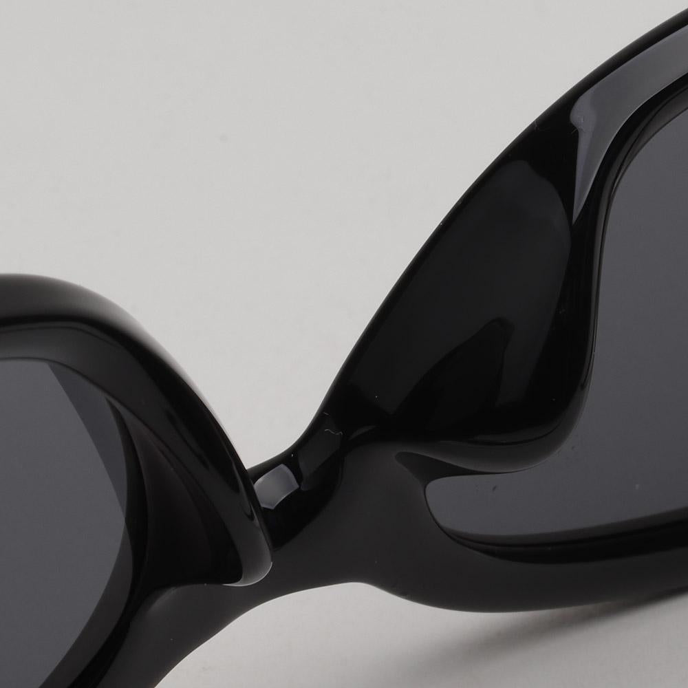 GUCCI Black Oval Sunglasses Unisex Asian Fit Fashion Accessory