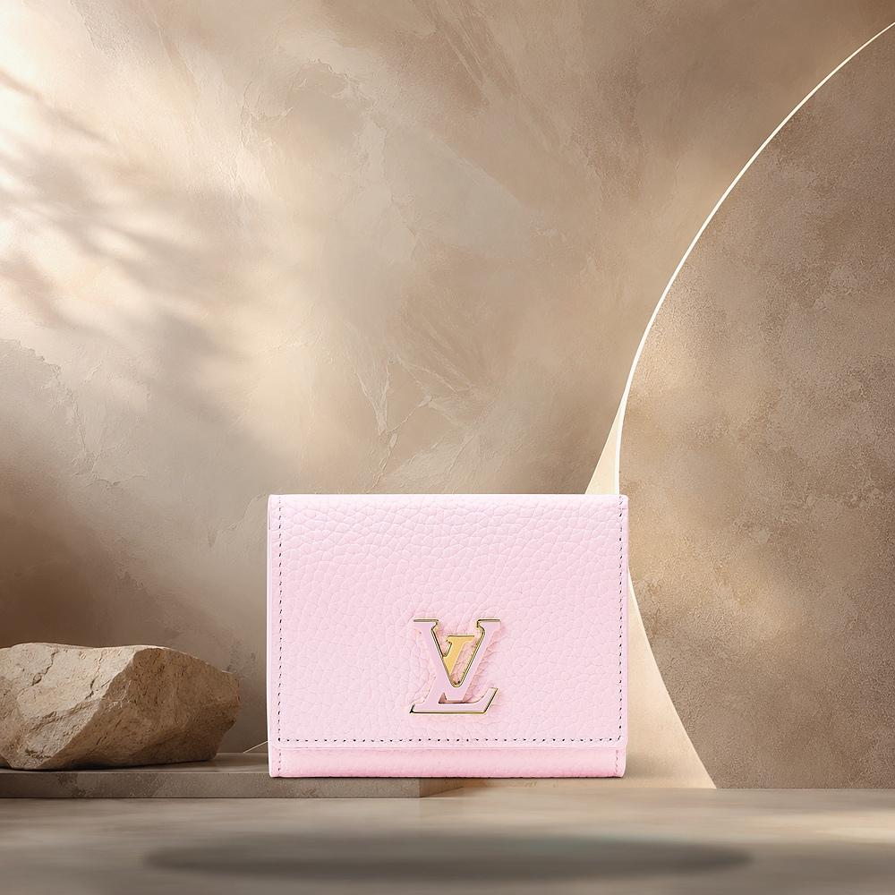 Louis Vuitton Capucines Tiny Wallet Light Bliss Compact Wallet M29048