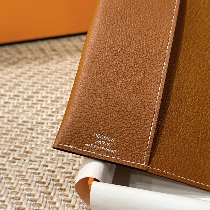 HERMES Epsom Calfskin Brown Passport Wallet Unisex Accessory