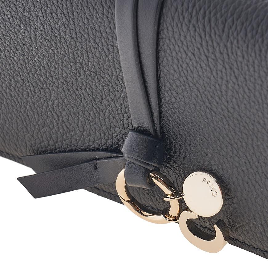 Chloe Women’s Logo Charm Lace Long Wallet CHC21WP942F57 001